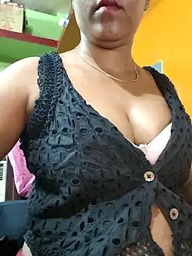 Snapshot of Tamillminnal chatting on 09-10-25, 05:24 Tamillminnal online show from 09-10-25, 05:24