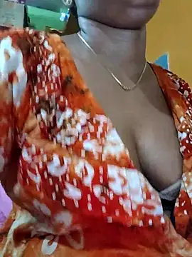 Snapshot of Tamillminnal chatting on 09-18-25, 01:24 Tamillminnal online show from 09-18-25, 01:24