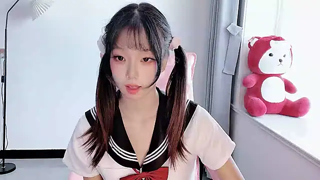Snapshot of Z-long chatting on 10-22-25, 05:41 Z-long online show from 10-22-25, 05:41