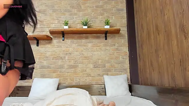 Snapshot of Lizzyvixxx chatting on 02-18-25, 01:22 Lizzyvixxx online show from 02-18-25, 01:22