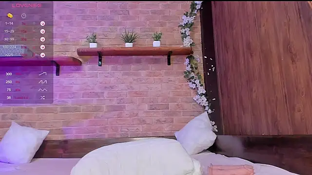 Snapshot of Lizzyvixxx chatting on 09-28-25, 08:31 Lizzyvixxx online show from 09-28-25, 08:31