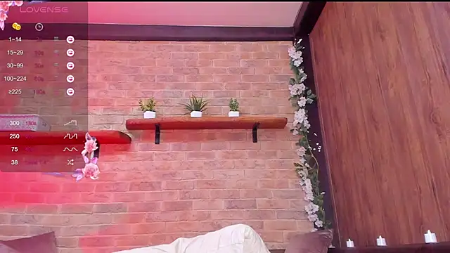 Snapshot of Lizzyvixxx chatting on 11-24-25, 07:41 Lizzyvixxx online show from 11-24-25, 07:41