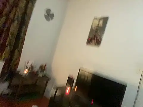 Snapshot of mackmillandhisjills chatting on 01-12-25, 11:07 mackmillandhisjills online show from 01-12-25, 11:07