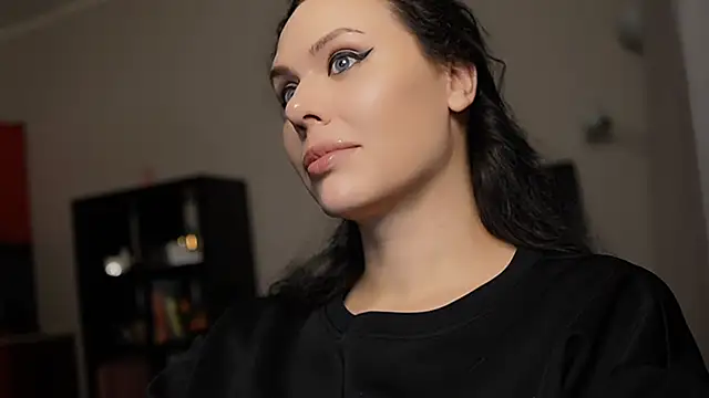 MollyCheiz online show from 12-21-24, 10:51