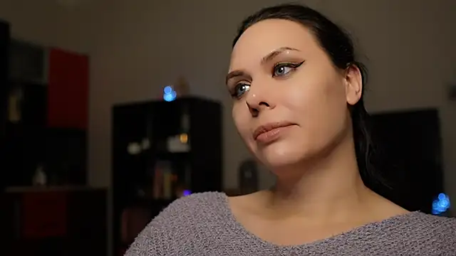 MollyCheiz online show from 12-27-24, 01:53