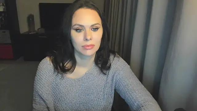 MollyCheiz online show from 10-20-25, 03:23