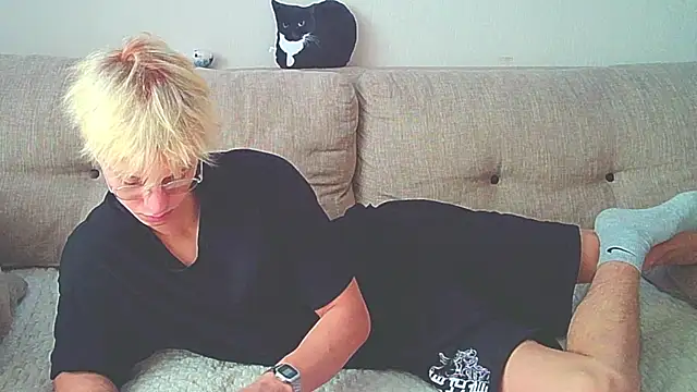 Ostin meow online show from 12-15-24, 08:19