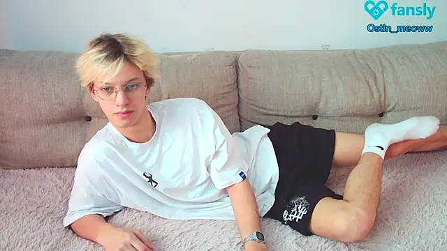 Ostin meow online show from 02-06-25, 07:13