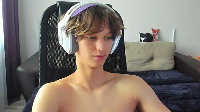 Ostin meow online show from 09-28-25, 06:19