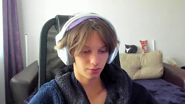 Ostin meow online show from 10-28-25, 07:45