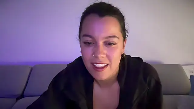AmaraBella69 online show from 10-21-25, 09:21