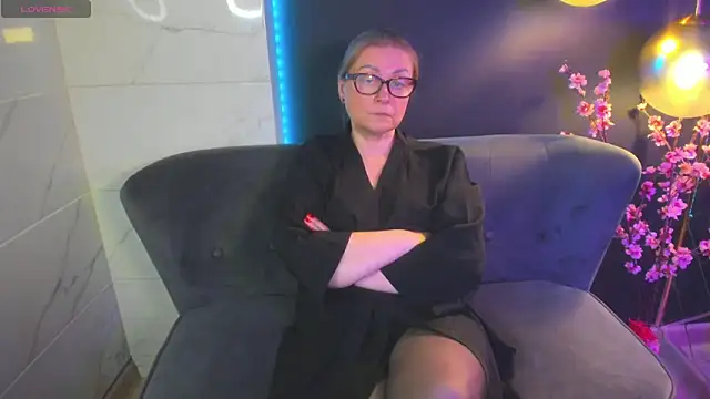 Snapshot of AlexandraKind chatting on 01-10-25, 04:51 AlexandraKind online show from 01-10-25, 04:51