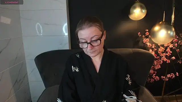 Snapshot of AlexandraKind chatting on 01-26-25, 02:14 AlexandraKind online show from 01-26-25, 02:14