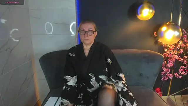 Snapshot of AlexandraKind chatting on 01-30-25, 01:53 AlexandraKind online show from 01-30-25, 01:53