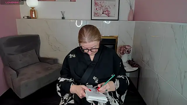 Snapshot of AlexandraKind chatting on 01-31-25, 03:20 AlexandraKind online show from 01-31-25, 03:20