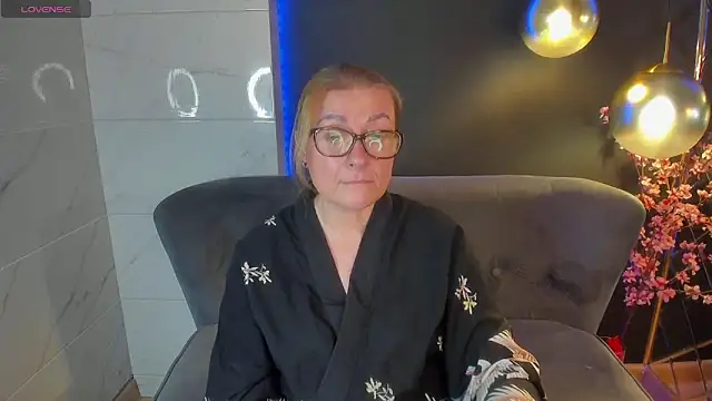 Snapshot of AlexandraKind chatting on 02-02-25, 07:46 AlexandraKind online show from 02-02-25, 07:46