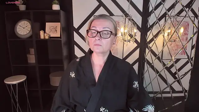 Snapshot of AlexandraKind chatting on 02-05-25, 04:36 AlexandraKind online show from 02-05-25, 04:36