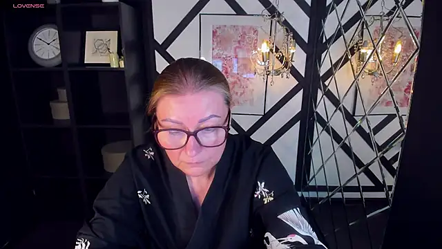 Snapshot of AlexandraKind chatting on 02-08-25, 08:32 AlexandraKind online show from 02-08-25, 08:32