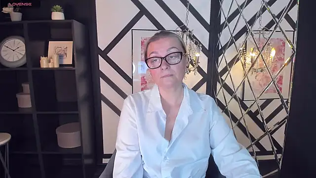 Snapshot of AlexandraKind chatting on 02-11-25, 07:48 AlexandraKind online show from 02-11-25, 07:48