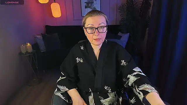 Snapshot of AlexandraKind chatting on 02-15-25, 08:43 AlexandraKind online show from 02-15-25, 08:43