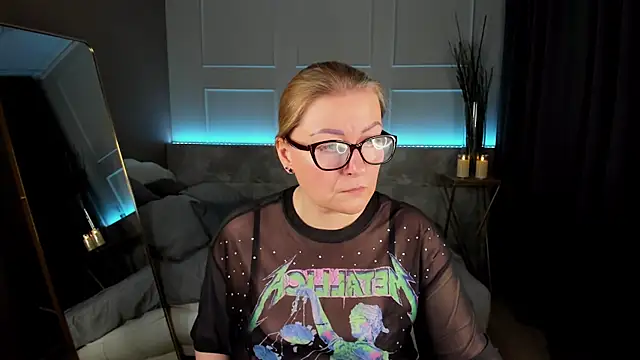 Snapshot of AlexandraKind chatting on 02-18-25, 08:47 AlexandraKind online show from 02-18-25, 08:47