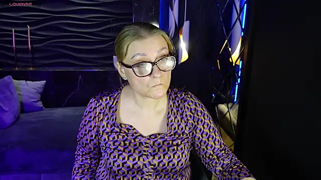 Snapshot of AlexandraKind chatting on 02-20-25, 03:01 AlexandraKind online show from 02-20-25, 03:01