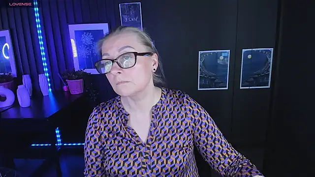 Snapshot of AlexandraKind chatting on 02-22-25, 03:01 AlexandraKind online show from 02-22-25, 03:01