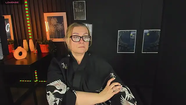 Snapshot of AlexandraKind chatting on 03-05-25, 02:46 AlexandraKind online show from 03-05-25, 02:46