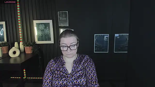 Snapshot of AlexandraKind chatting on 03-07-25, 07:19 AlexandraKind online show from 03-07-25, 07:19