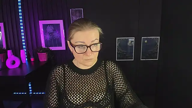 Snapshot of AlexandraKind chatting on 03-10-25, 01:43 AlexandraKind online show from 03-10-25, 01:43