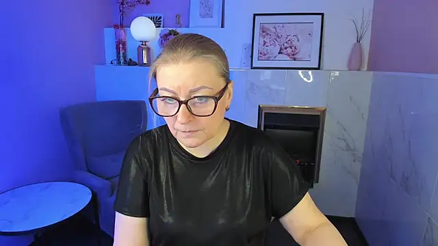 Snapshot of AlexandraKind chatting on 03-15-25, 01:51 AlexandraKind online show from 03-15-25, 01:51