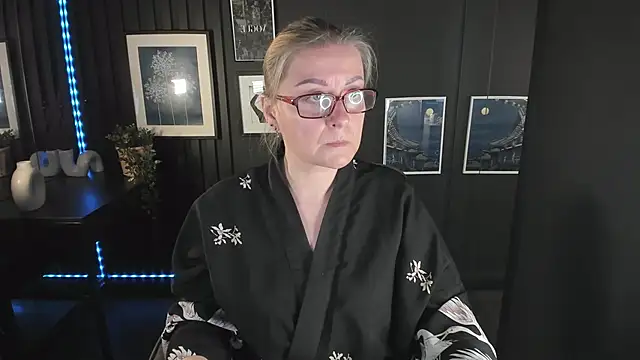 Snapshot of AlexandraKind chatting on 09-23-25, 01:58 AlexandraKind online show from 09-23-25, 01:58
