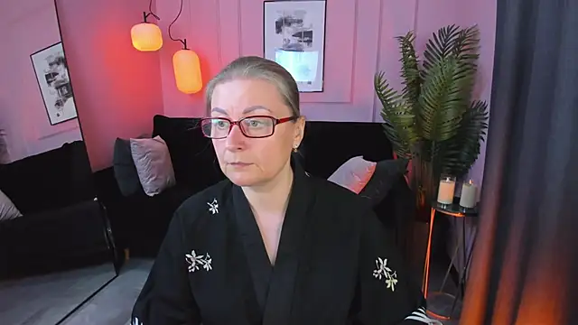Snapshot of AlexandraKind chatting on 09-26-25, 01:48 AlexandraKind online show from 09-26-25, 01:48