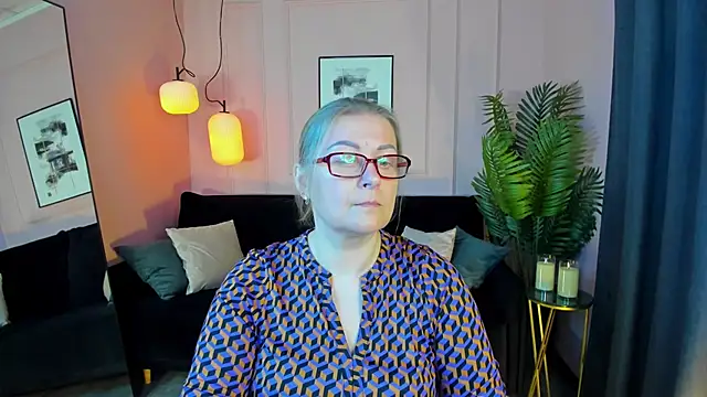 Snapshot of AlexandraKind chatting on 10-08-25, 01:42 AlexandraKind online show from 10-08-25, 01:42