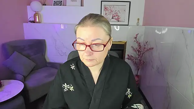 AlexandraKind online show from 11-24-25, 08:41