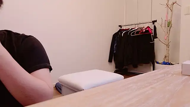 Snapshot of undo-busoku69 chatting on 02-01-26, 04:44 undo-busoku69 online show from 02-01-26, 04:44