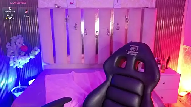 Andy tay1 online show from 11-22-25, 04:33