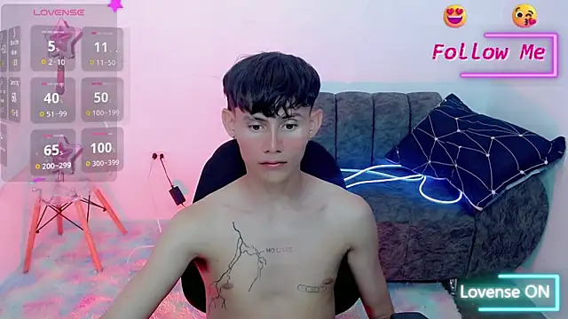 tanjiro cute online show from 01-30-25, 09:36