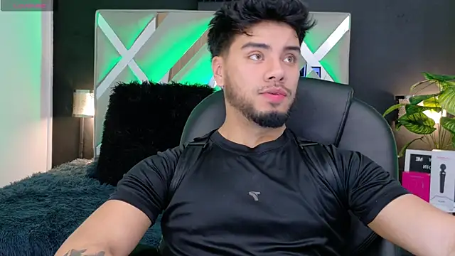 Tommidubois online show from 11-27-25, 04:14