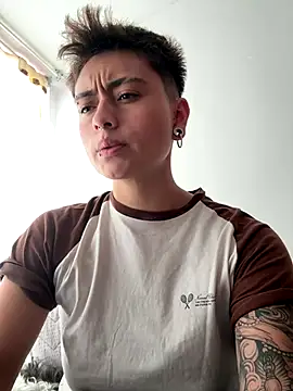 Chriss gomez2 online show from 10-05-25, 07:45