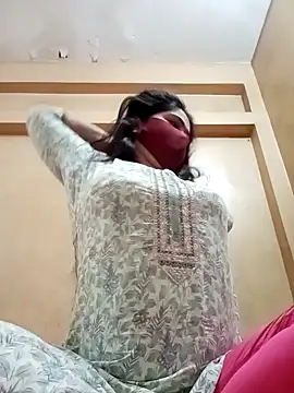 Magical Girl- online show from 02-11-25, 06:51