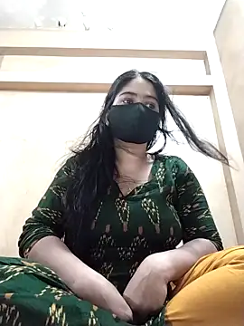 Magical Girl- online show from 11-07-25, 03:17