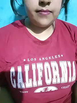 Snapshot of Love-Veronica chatting on 06-28-26, 05:52 Love-Veronica online show from 06-28-26, 05:52