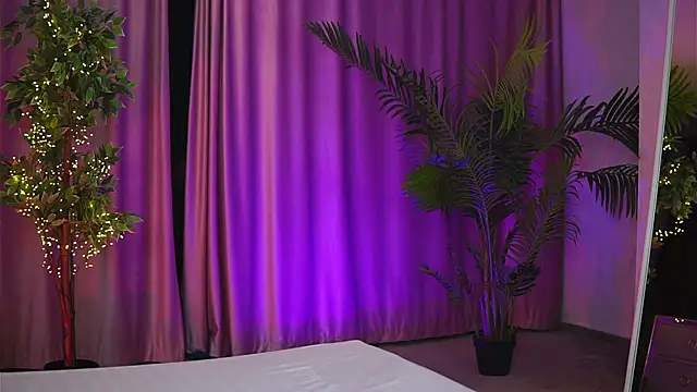 Snapshot of YemayaLuna chatting on 02-21-25, 08:38 YemayaLuna online show from 02-21-25, 08:38