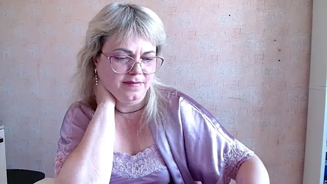 Snapshot of sweetsunset11 chatting on 09-23-25, 05:54 sweetsunset11 online show from 09-23-25, 05:54