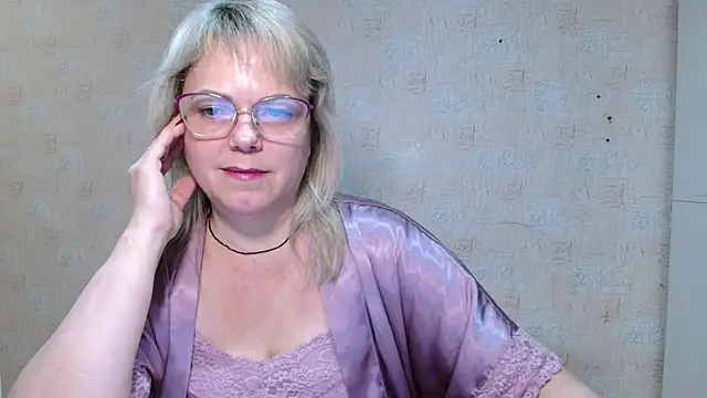 Snapshot of sweetsunset11 chatting on 01-13-26, 01:38 sweetsunset11 online show from 01-13-26, 01:38