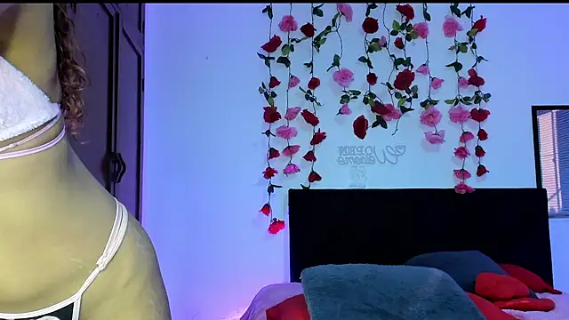 Snapshot of AlanaParker6_ chatting on 12-05-24, 01:17 AlanaParker6  online show from 12-05-24, 01:17