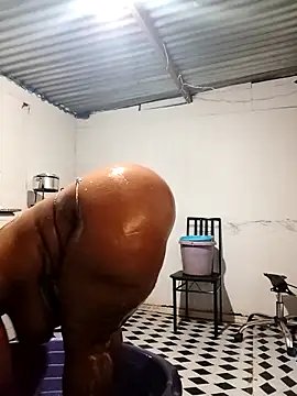 curvyloneah75 online show from 10-04-25, 07:39