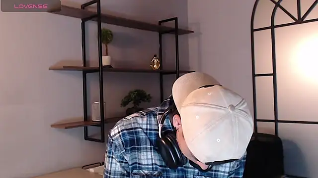 MattiDeLuca online show from 12-15-24, 11:34