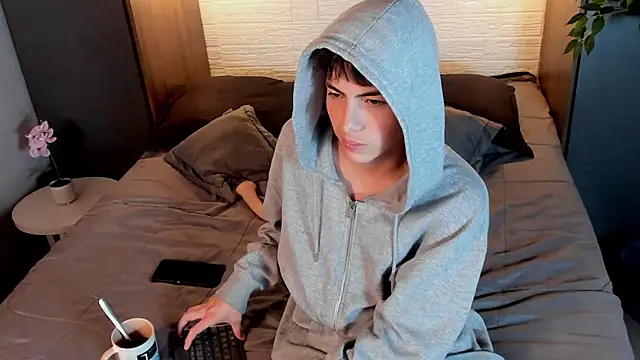 MattiDeLuca online show from 01-16-25, 02:08